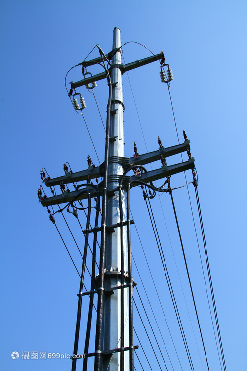 高压电线塔与电缆 构筑现代电力网络的支柱